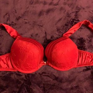 Red bra 34D